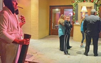 Historic Melba Theater recreated ‘Christmas Vacation’ Scene