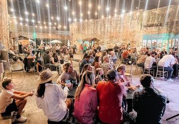 Dueling Pianos in Batesville, Arkansas