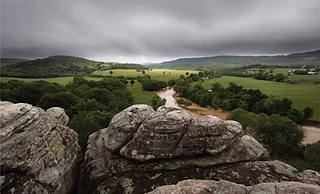 Escape to the Ozarks at Fireside Retreat – Mountain View, Arkansas